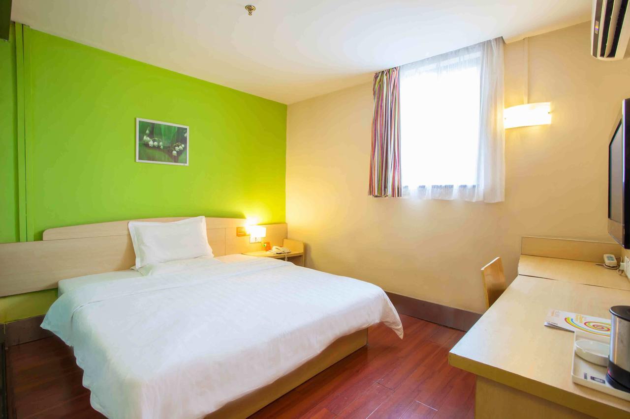 7Days Inn Wuhan Airport Panlong City Экстерьер фото