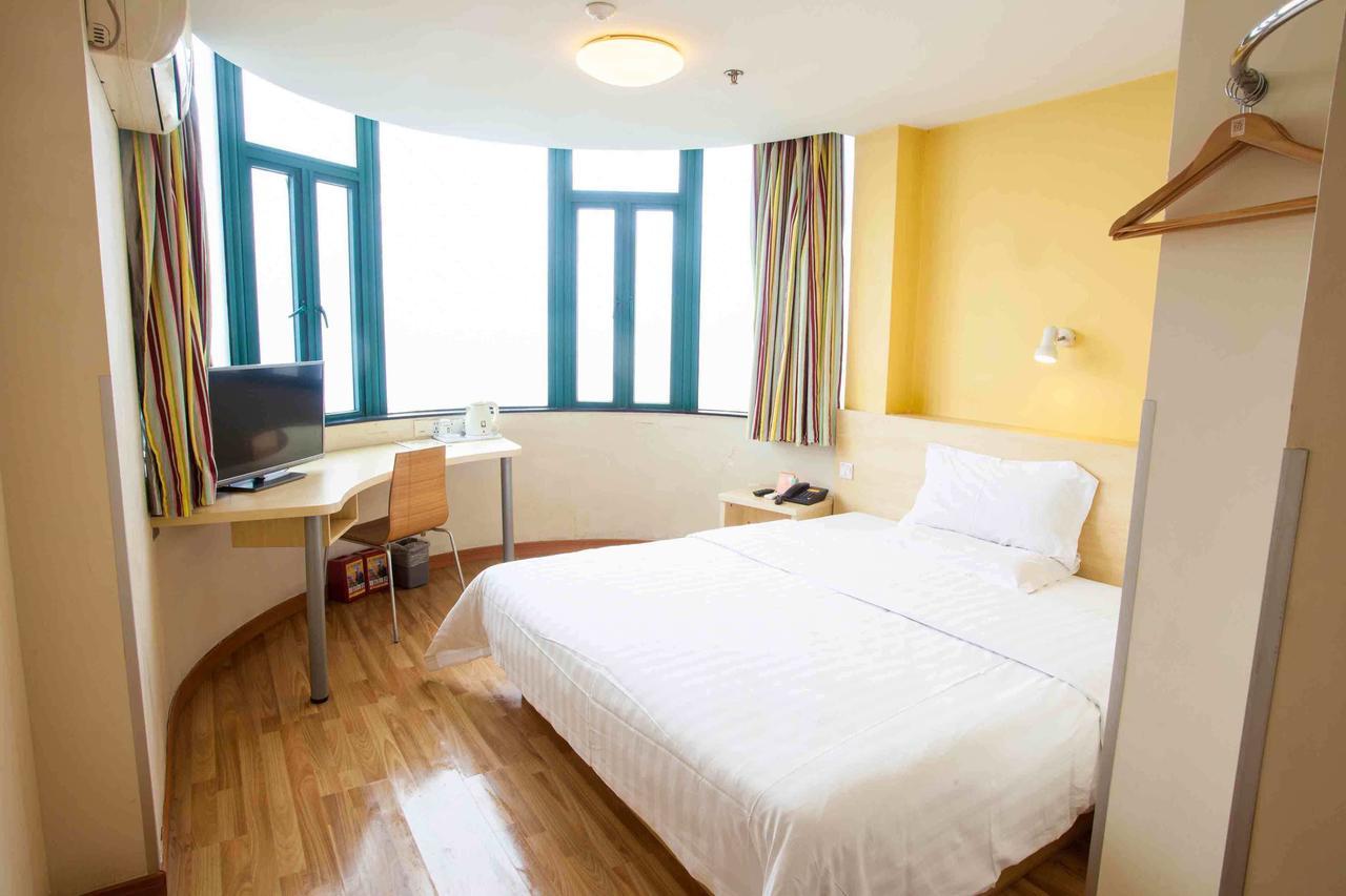 7Days Inn Wuhan Airport Panlong City Экстерьер фото