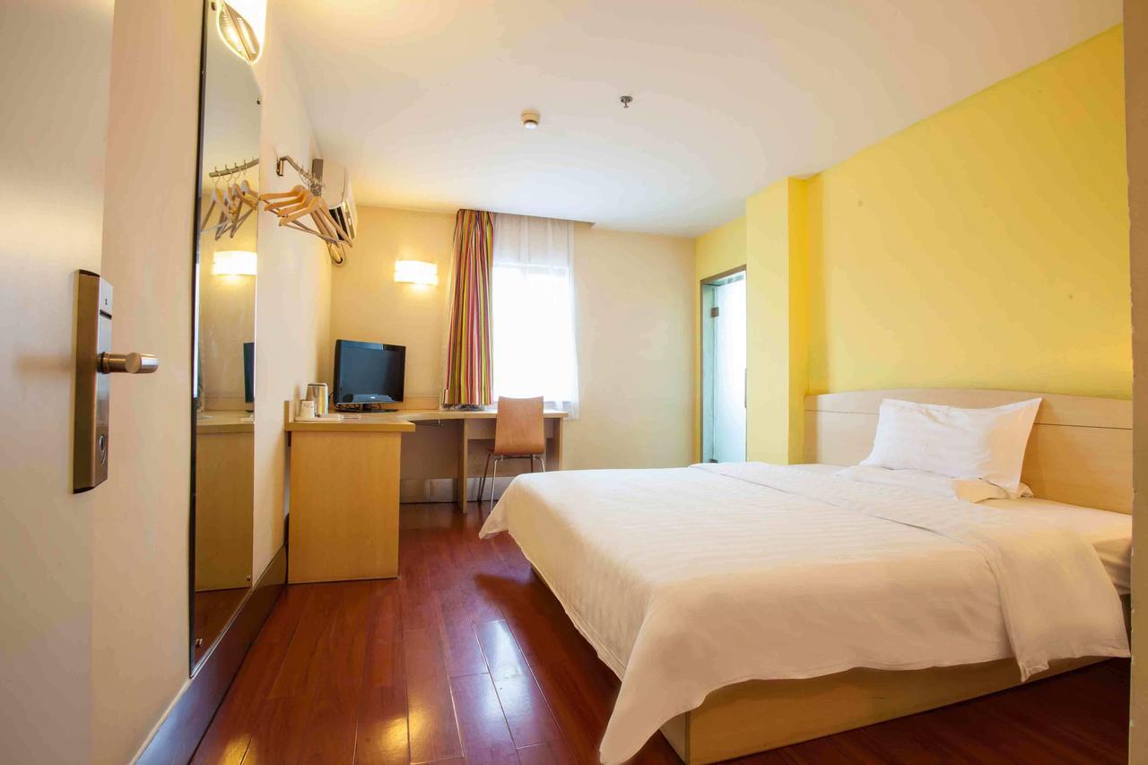 7Days Inn Wuhan Airport Panlong City Экстерьер фото